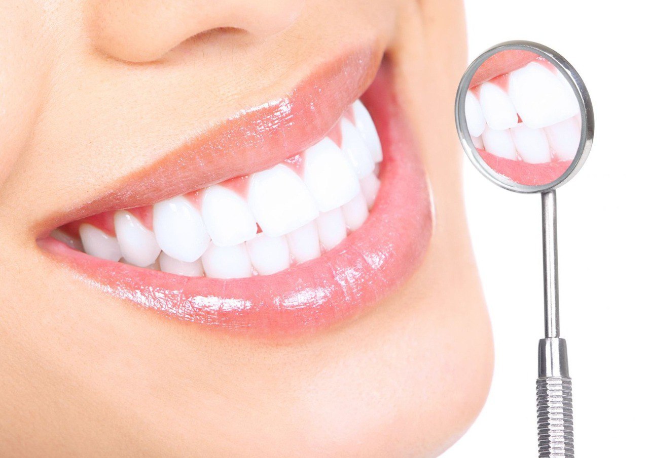Gel-Lak trendi dişlərə ZƏRƏRLİDİR Gel-Lak trendi dişlərə ZƏRƏRLİDİR