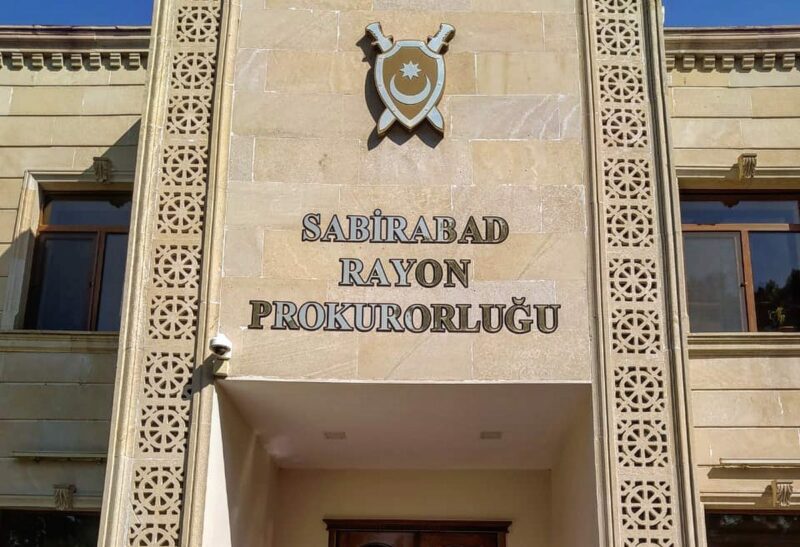 Sabirabadda 16 yaşlı qızı öldürüb Kürə atan şəxs barəsində cinayət işi AÇILDI