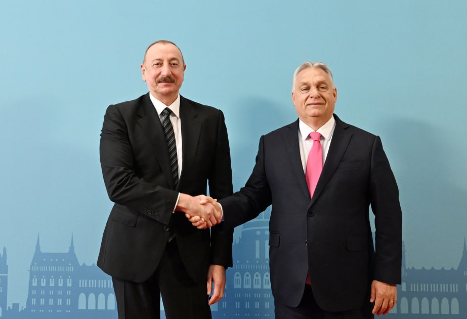 İlham Əliyev Budapeştdə mühüm tədbirdə - FOTO/VİDEO
