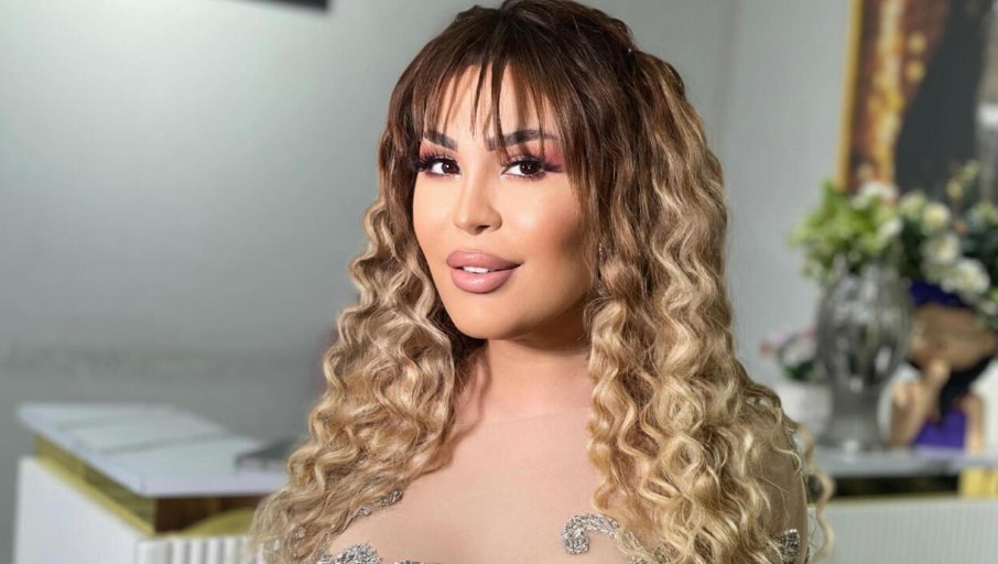 Ülviyyə: "Evimin təmirinə 100 min pul qoymuşam" Ülviyyə: "Evimin təmirinə 100 min pul qoymuşam"