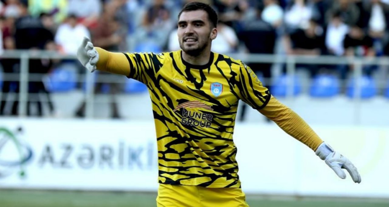 Rusiyalı qapıçı “Turan Tovuz”u TƏRK EDİR