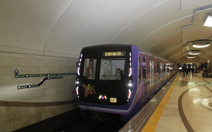 Bakı metrosunda pik saatlarda interval AZALDILDI