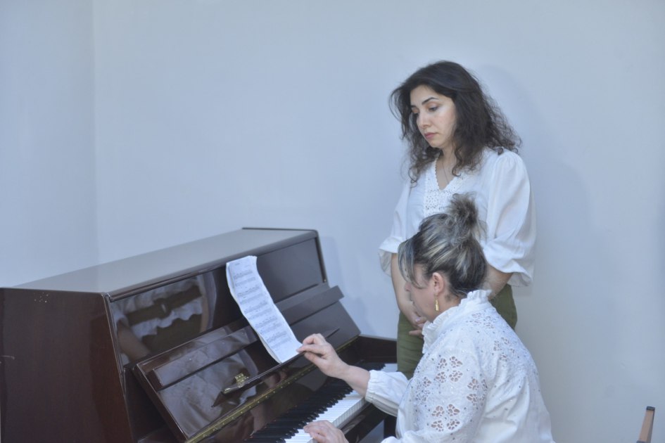500-ə yaxın musiqi müəllimi attestasiya imtahanından KEÇMƏDİ