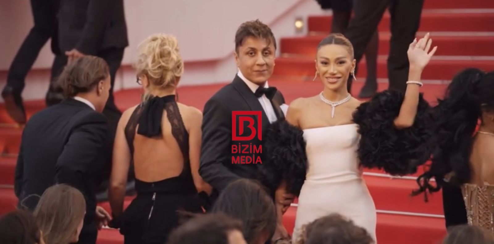 Röya Kann Film Festivalında qırmızı xalıya ÇIXDI - VİDEO