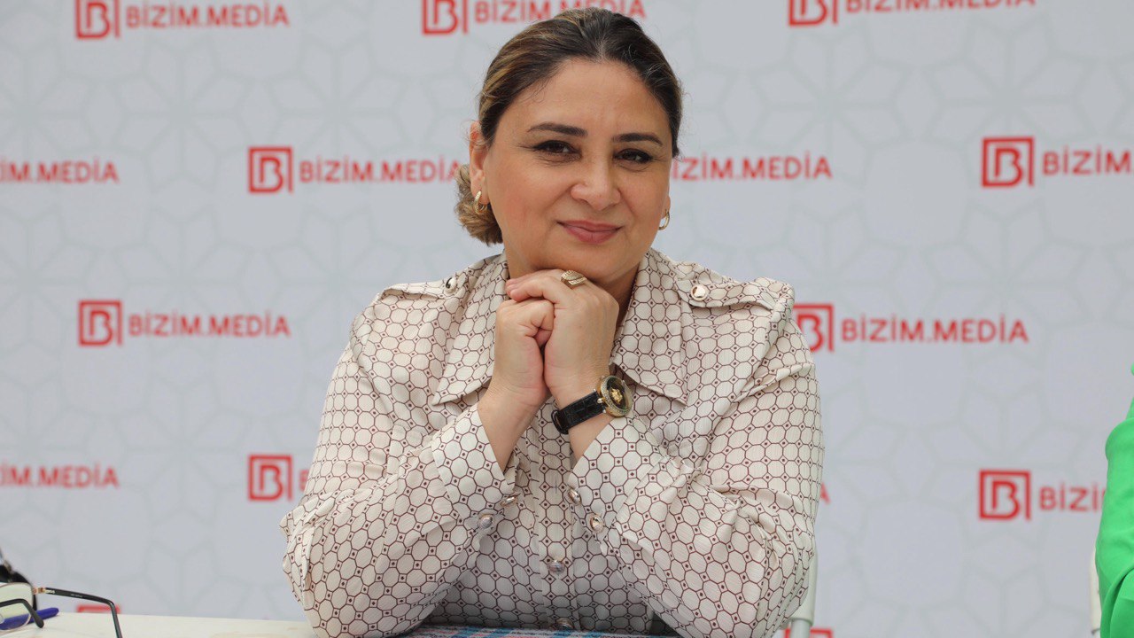 IV Türk Dünyası Ədəbiyyat və Kitab Festivalında Gülər Eldarqızının İMZA GÜNÜ – FOTO
