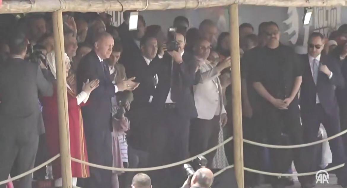 Ərdoğan festivalda Qarabağ atlarının çıxışını ayaqüstdə ALQIŞLADI - VİDEO