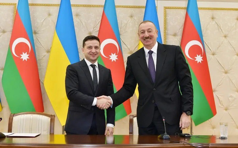 Zelenski İlham Əliyevi təbrik etdi