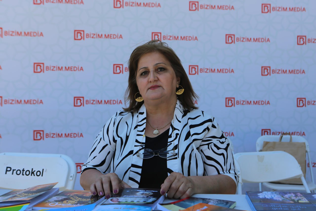 Əfşan Yusifqızının imza günü keçirildi - FOTO