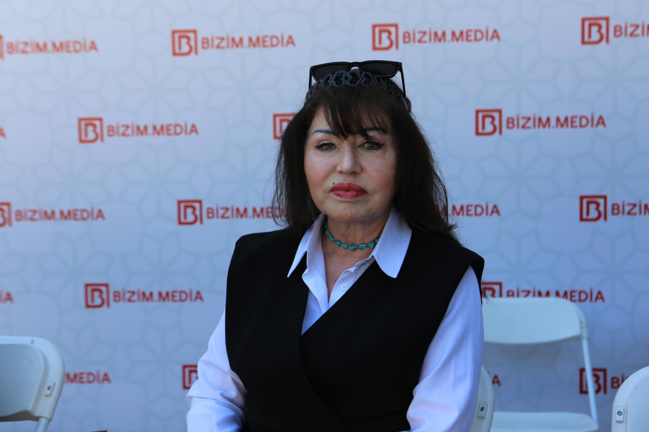 Südabə Sərvinin imza günü - FOTO