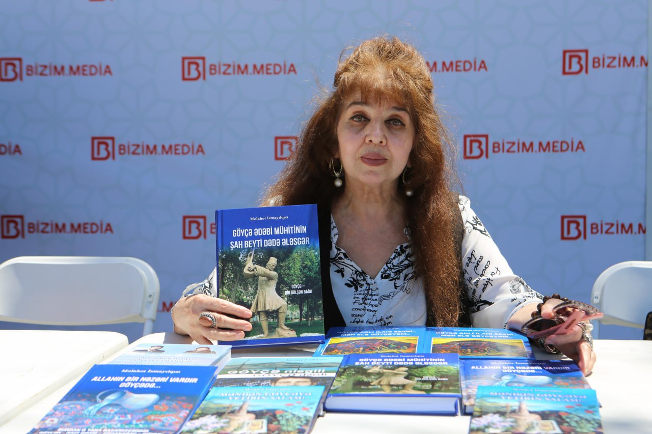 Məlahət İsmayılqızının imza günü - FOTO