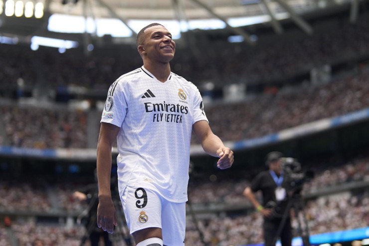 Kilian Mbappe “Qızıl buts” mükafatını qazandı Kilian Mbappe “Qızıl buts” mükafatını qazandı