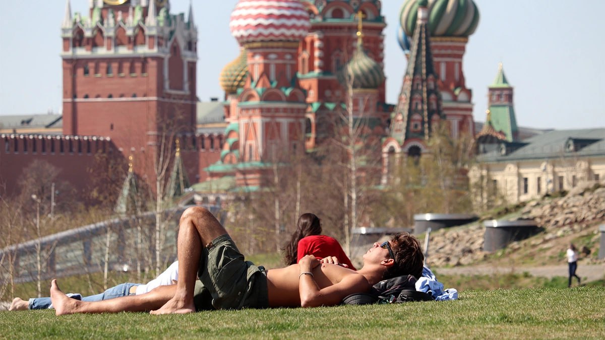 Moskvada temperatur +27 dərəcəyə qalxdı Moskvada temperatur +27 dərəcəyə qalxdı