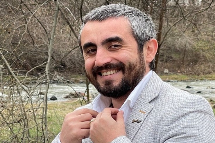 Tanınmış bloger 50 manata NARKOMAN axtarır – FOTO Tanınmış bloger 50 manata NARKOMAN axtarır – FOTO