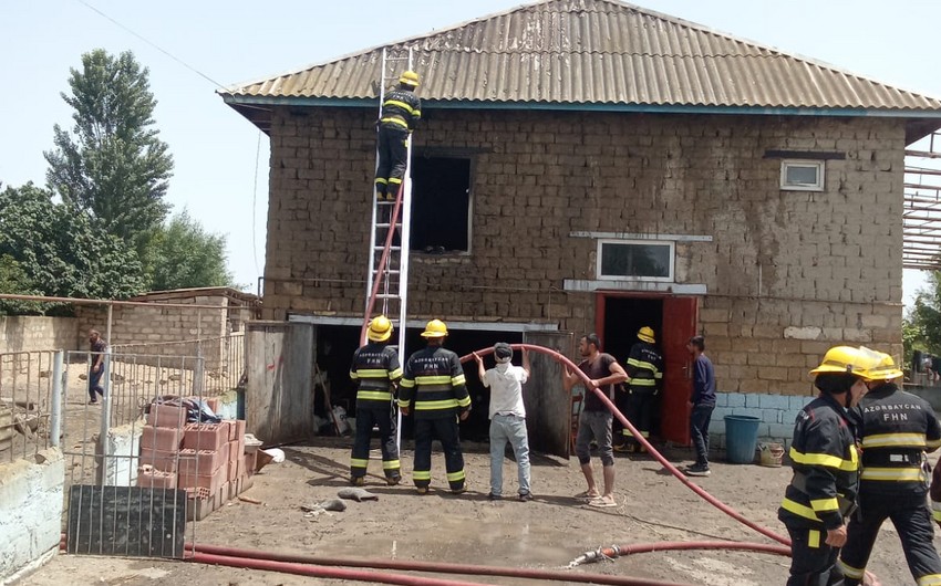 Neftçalada ev YANDI: Ölən və xəsarət alan var - FOTO Neftçalada ev YANDI: Ölən və xəsarət alan var - FOTO