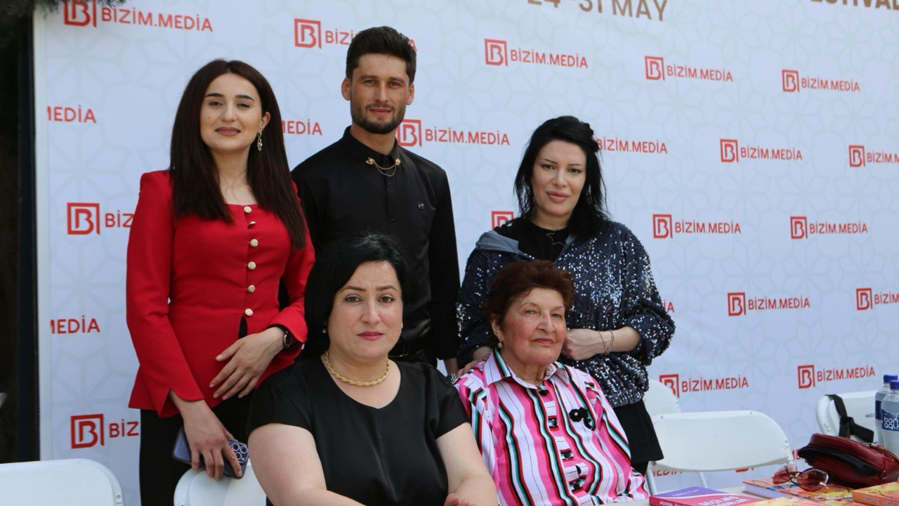 Güldanə Zərif oxucuları ilə GÖRÜŞDÜ – FOTO