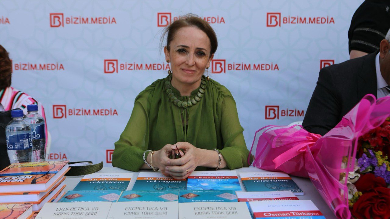 Elmira Fikrətqızının imza günü keçirildi - FOTO