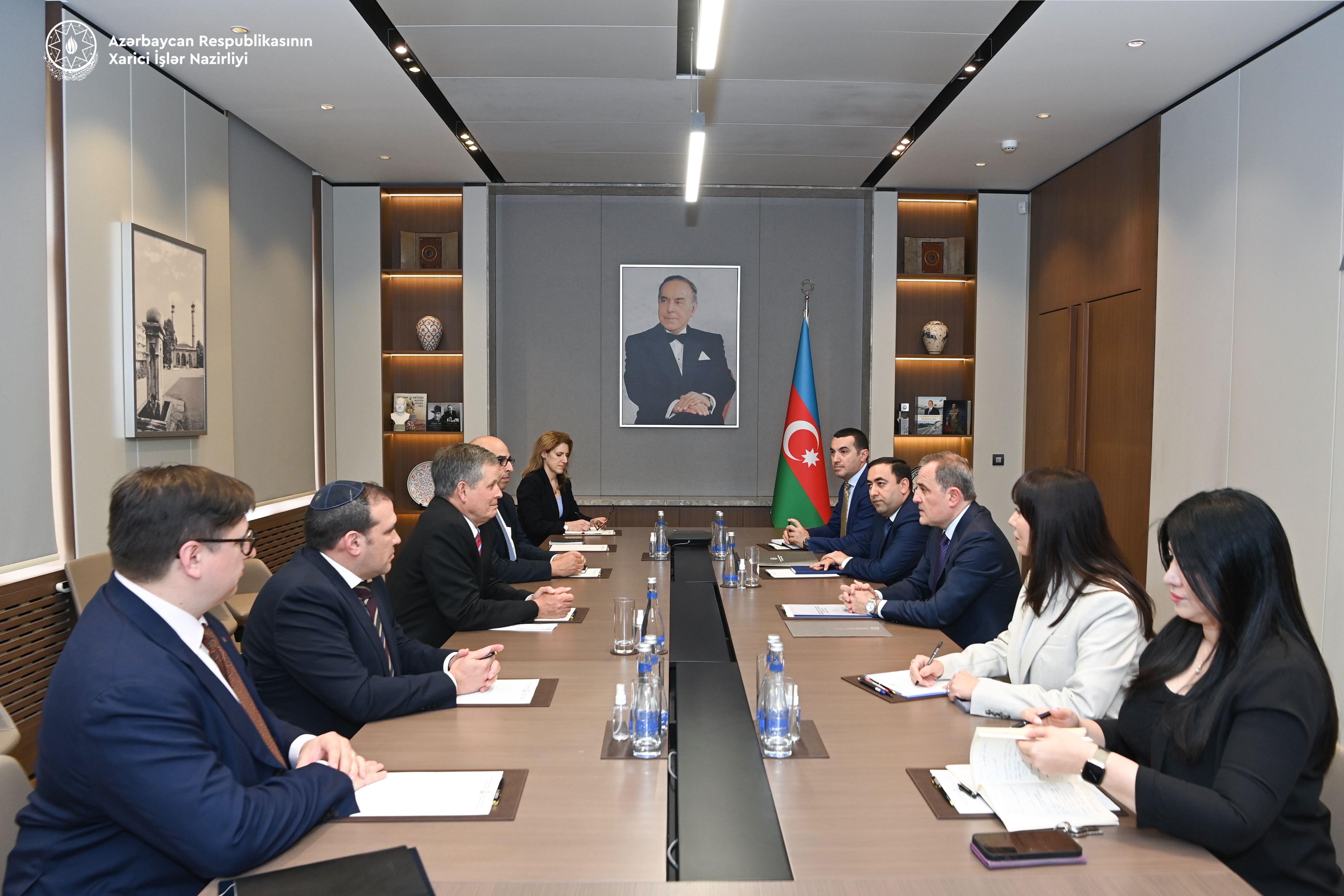 Ceyhun Bayramov ABŞ Senatının Xarici Əlaqələr Komitəsinin üzvü ilə görüşdü - FOTO