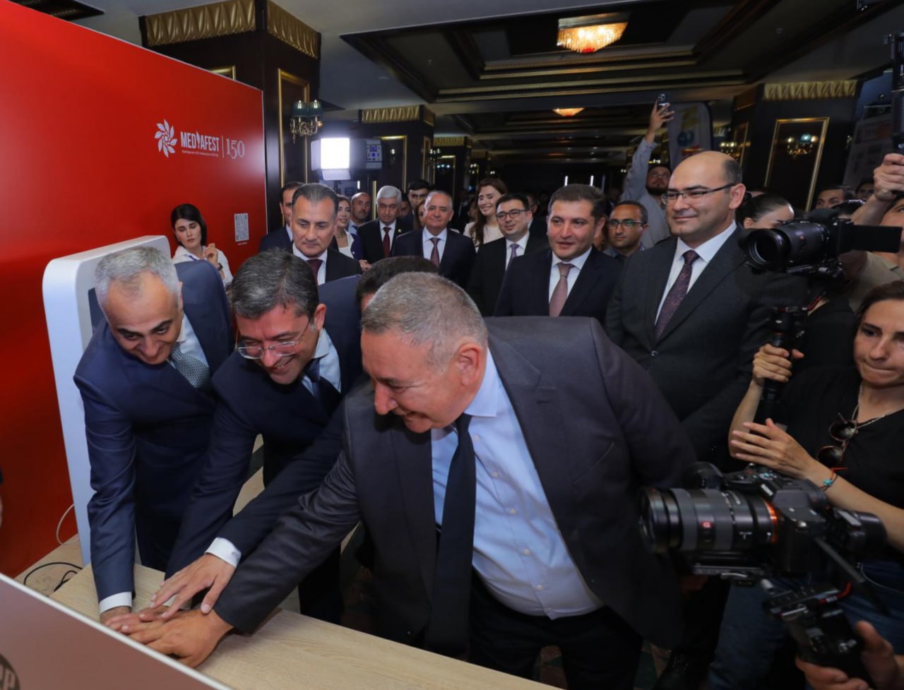 Naxçıvan televiziyası peyk yayımına BAŞLADI - FOTO