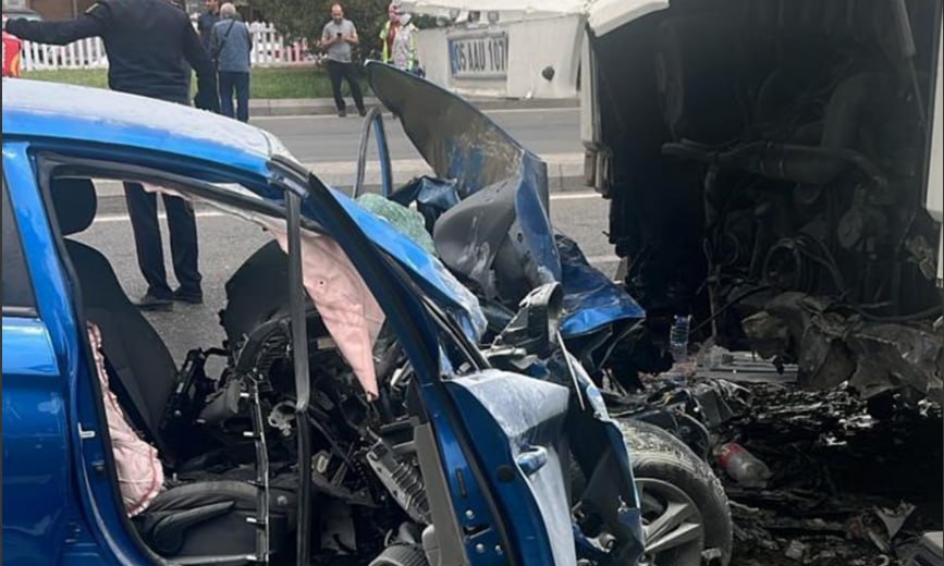 “Nəsimi” metrosu yaxınlığında AĞIR QƏZA – Ölən var – FOTO “Nəsimi” metrosu yaxınlığında AĞIR QƏZA – Ölən var – FOTO