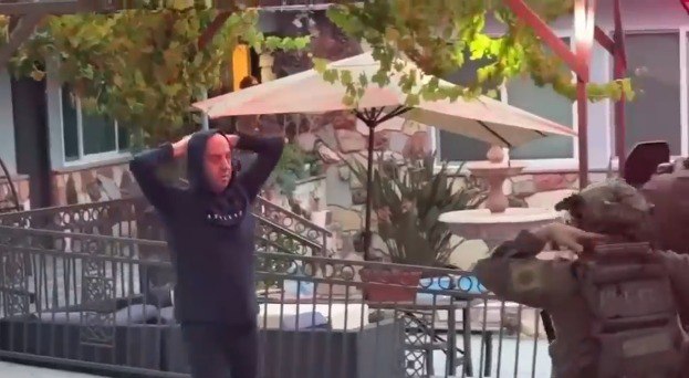 ABŞ-da erməni cinayətkar dəstənin 13 üzvü TUTULDU – ANBAAN VİDEO ABŞ-da erməni cinayətkar dəstənin 13 üzvü TUTULDU – ANBAAN VİDEO
