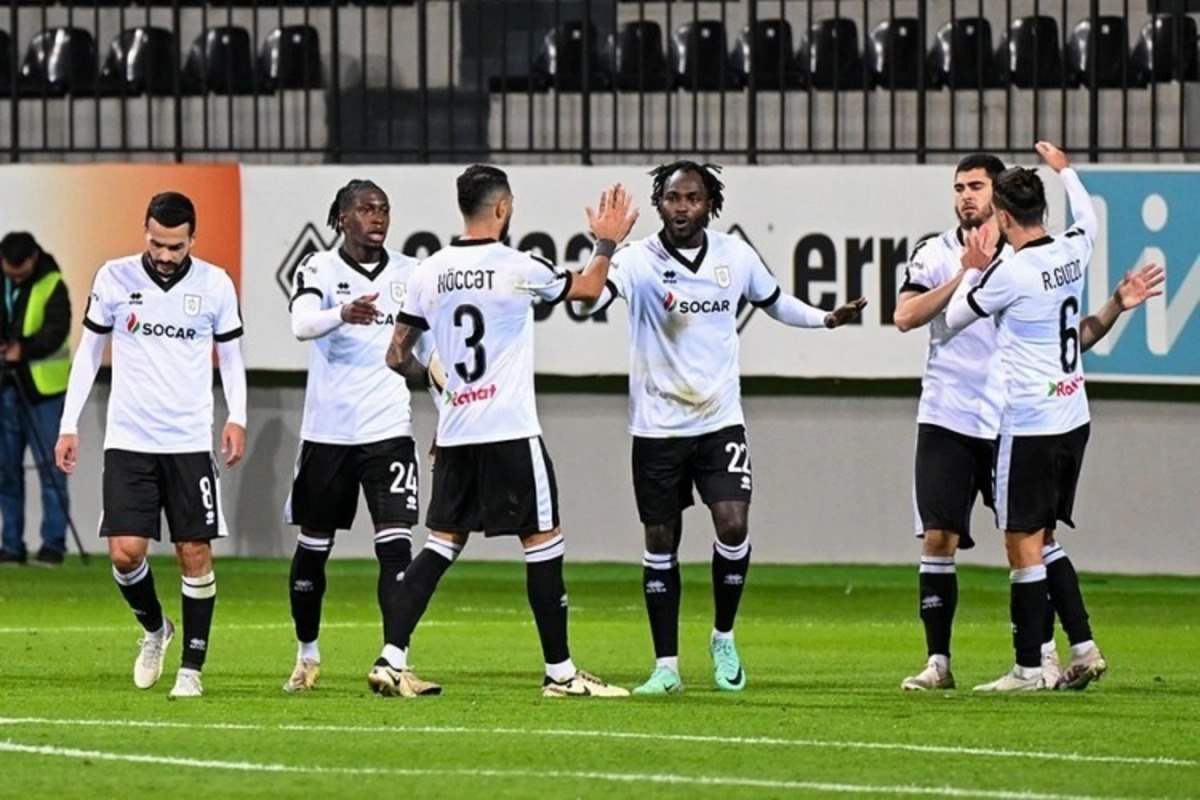 "Neftçi" 7 futbolçusu ilə yollarını AYIRDI "Neftçi" 7 futbolçusu ilə yollarını AYIRDI