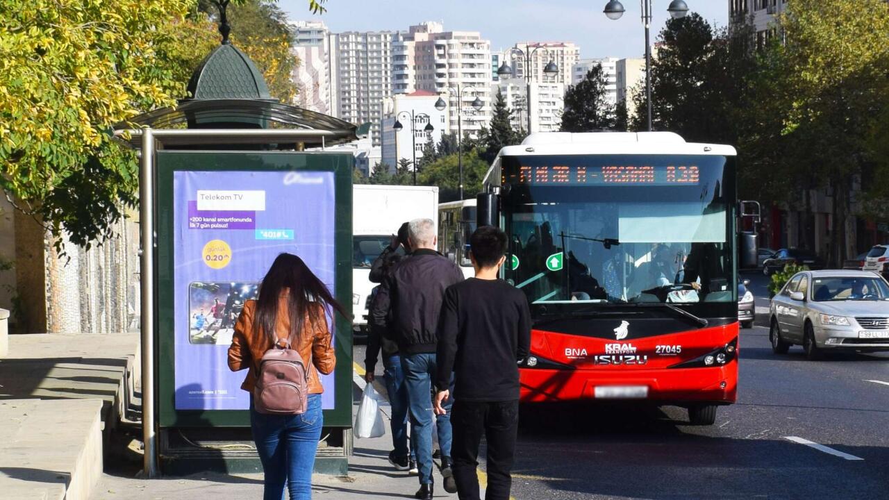 Avtobuslardan istifadə edənlərə şad xəbər - BU TARİXDƏN... Avtobuslardan istifadə edənlərə şad xəbər - BU TARİXDƏN...