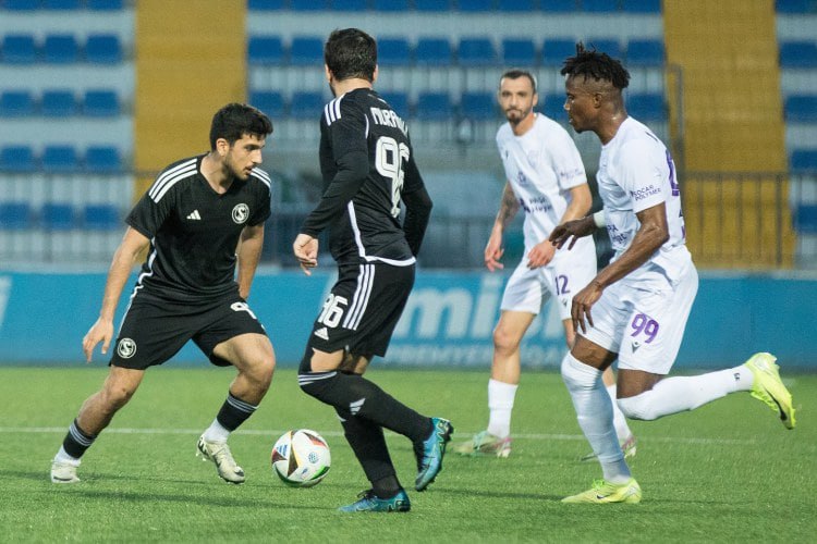 “Səbail”in futbolçusu “Şamaxı”ya KEÇİR “Səbail”in futbolçusu “Şamaxı”ya KEÇİR