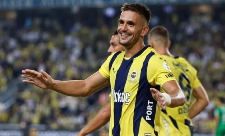 Daha bir futbolçu “Fənərbağça”nı TƏRK ETDİ