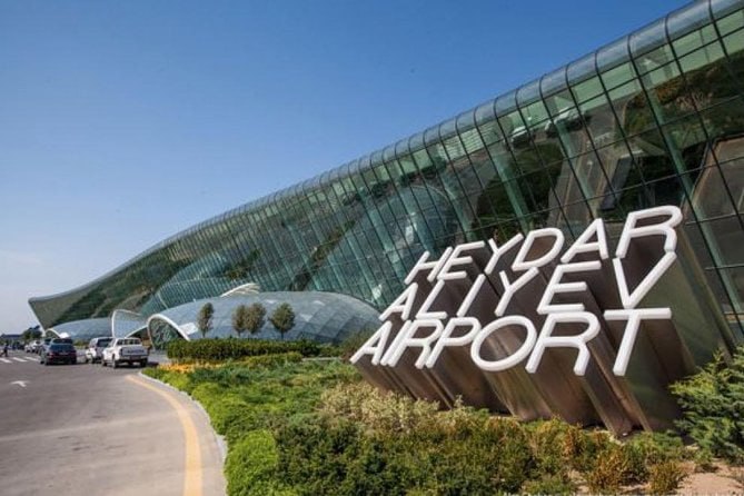Bakıda aeroportda FACİƏ: ÖLƏN VAR Bakıda aeroportda FACİƏ: ÖLƏN VAR