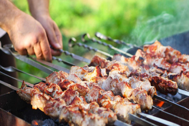Qurban ətindən kabab çəkmək olar? - İlahiyyatçıdan AÇIQLAMA Qurban ətindən kabab çəkmək olar? - İlahiyyatçıdan AÇIQLAMA