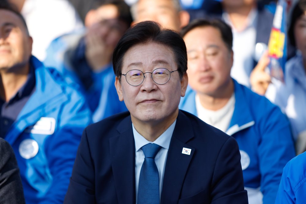 Cənubi Koreyada prezident seçkilərinə müxalif partiyanın namizədi LİDERLİK EDİR Cənubi Koreyada prezident seçkilərinə müxalif partiyanın namizədi LİDERLİK EDİR