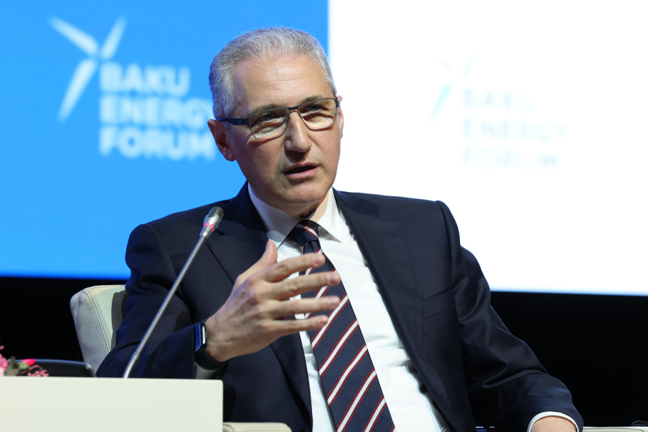Bakı Enerji Forumu öz işini tamamladı - FOTO