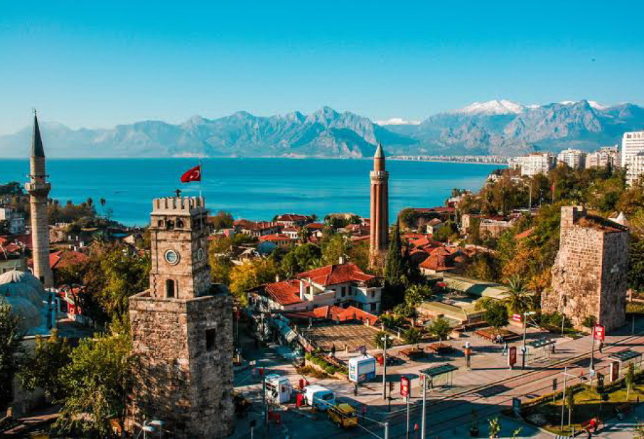Antalyada yerli sakinlər PANİKADA: Güclü zəlzələ oldu Antalyada yerli sakinlər PANİKADA: Güclü zəlzələ oldu