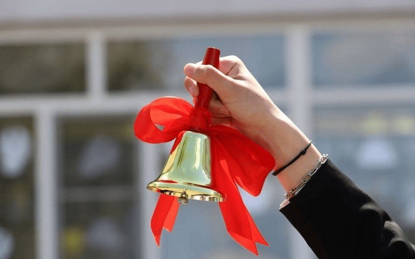 Bu gün 113 minə yaxın məzun üçün “Son zəng” çalınacaq