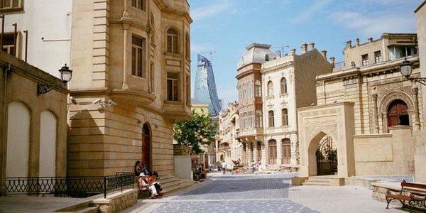 İçərişəhərdəki tarixi otel satışa çıxarıldı – FOTO