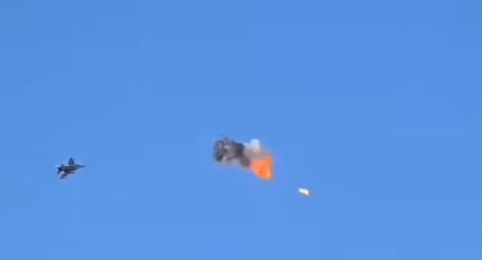 İsrail F-16-sı “Şahed” PUA-sını belə vurdu – ANBAAN VİDEO