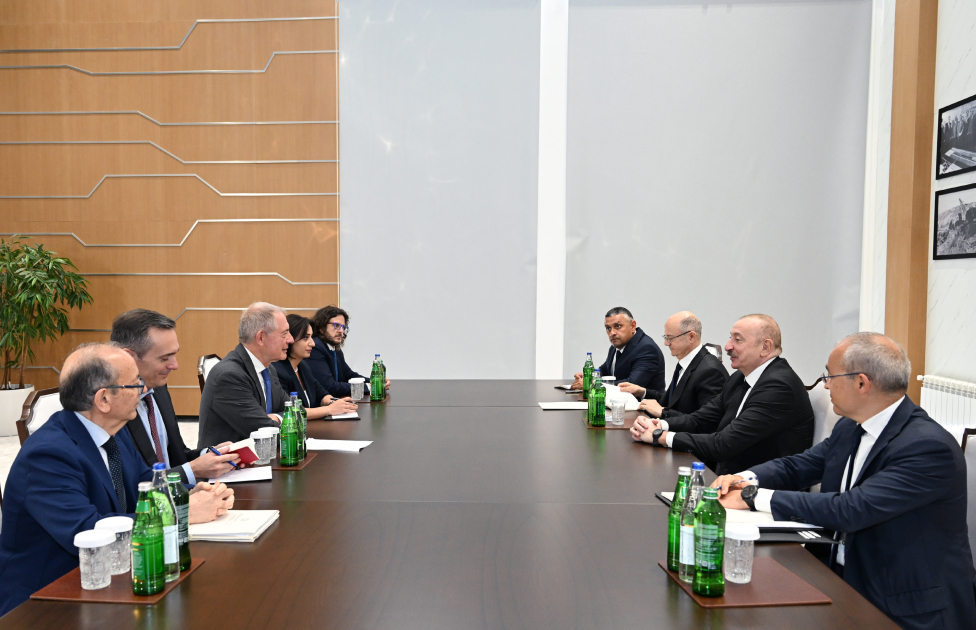 İlham Əliyev italiyalı naziri qəbul etdi - FOTO İlham Əliyev italiyalı naziri qəbul etdi - FOTO