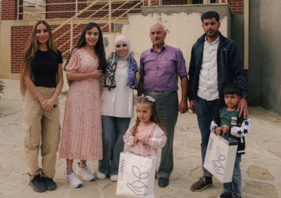 Leyla Əliyeva və Arzu Əliyeva Xızıda bu ailənin qonağı oldular - FOTO Leyla Əliyeva və Arzu Əliyeva Xızıda bu ailənin qonağı oldular - FOTO