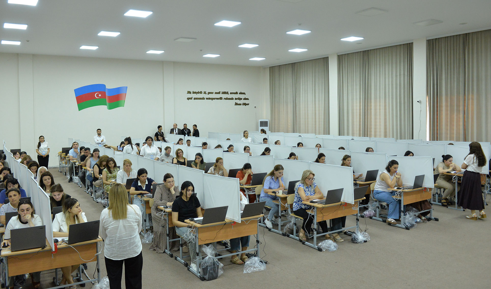 Media qurumlarının rəhbərləri və influenserlər sertifikatlaşdırma imtahanını izlədilər – FOTO