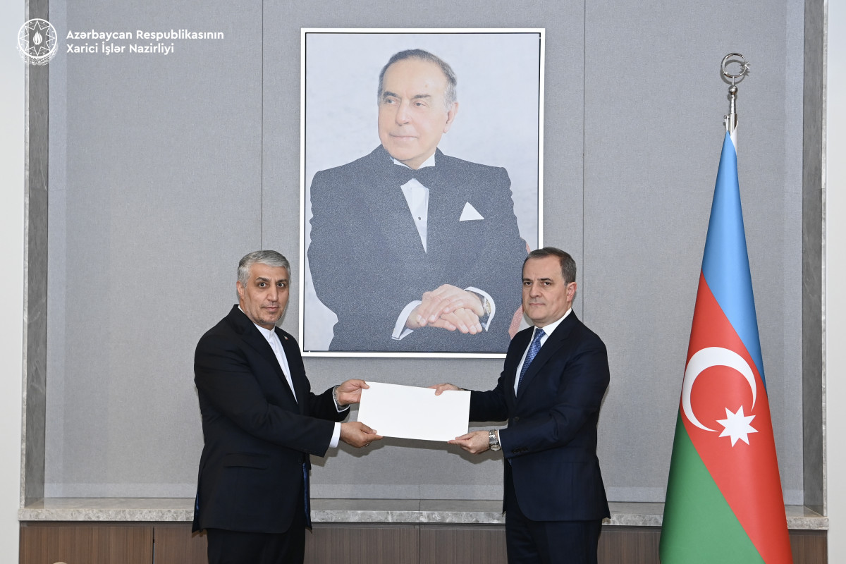 Ceyhun Bayramov İranın yeni səfirinin etimadnaməsini QƏBUL ETDİ - FOTO