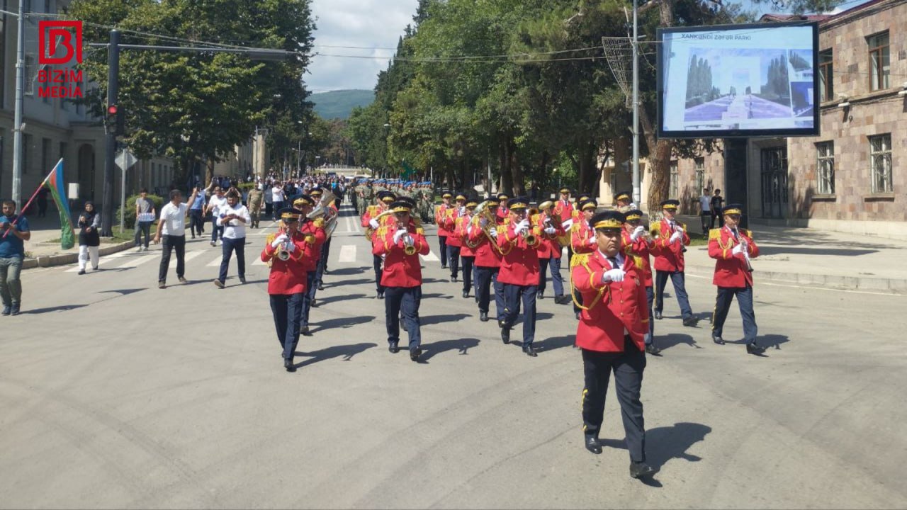 Xankəndidə hərbçilərin yürüşü keçirildi – FOTO/VİDEO Xankəndidə hərbçilərin yürüşü keçirildi – FOTO/VİDEO