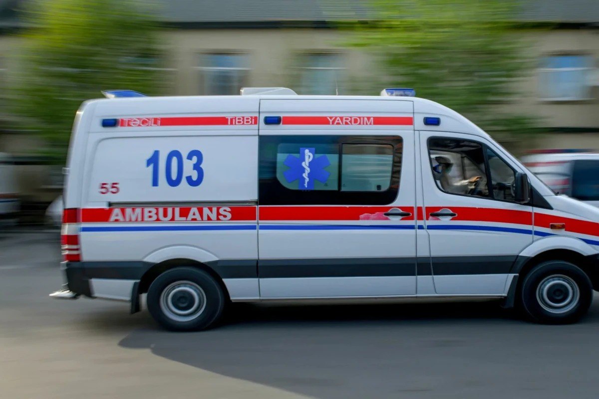 Partlayışla əlaqədar əraziyə 5 təcili tibbi yardım briqadası cəlb edilib Partlayışla əlaqədar əraziyə 5 təcili tibbi yardım briqadası cəlb edilib