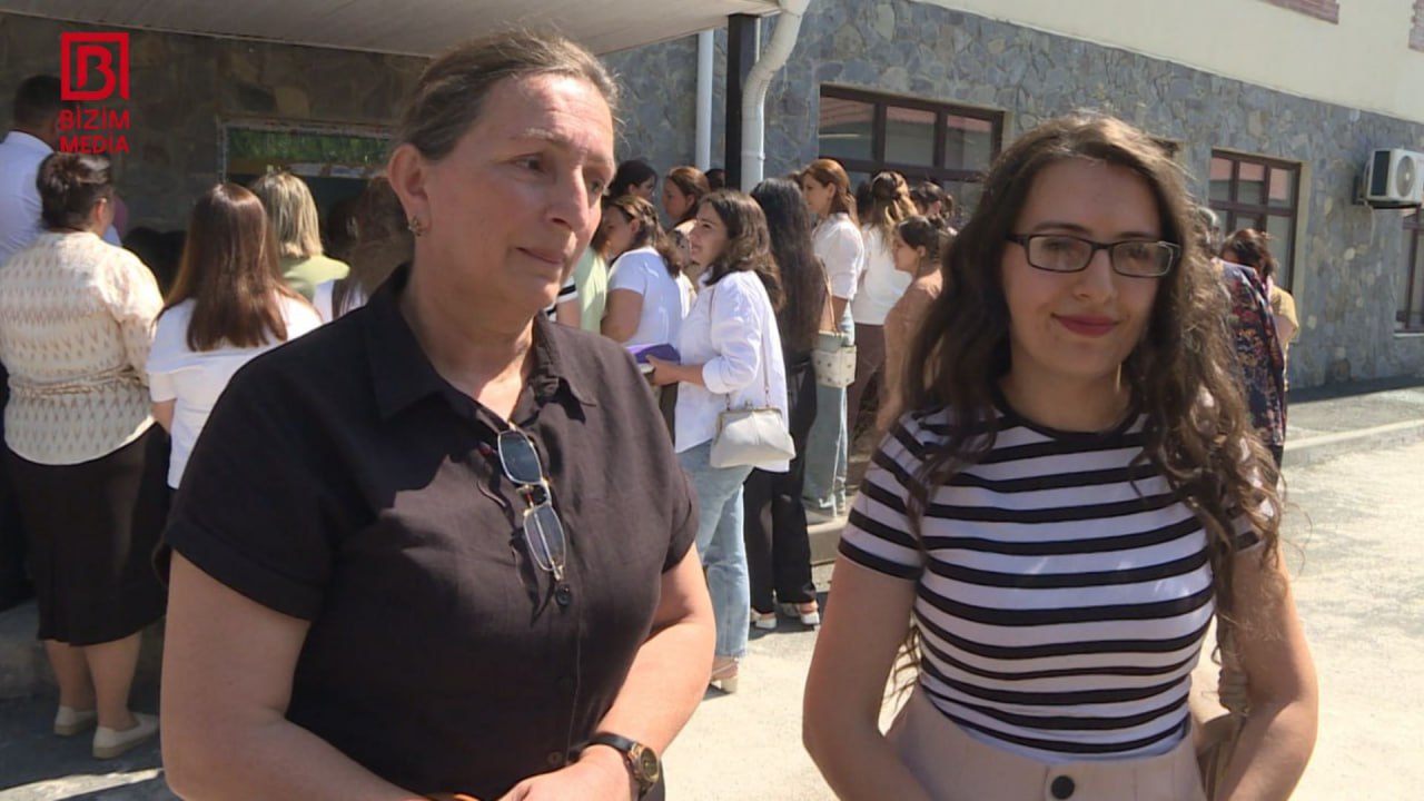 Sertifikatlaşdırma imtahanında UNİKAL HADİSƏ – Ana və qızı eyni gündə yüksək BAL TOPLADI – FOTO