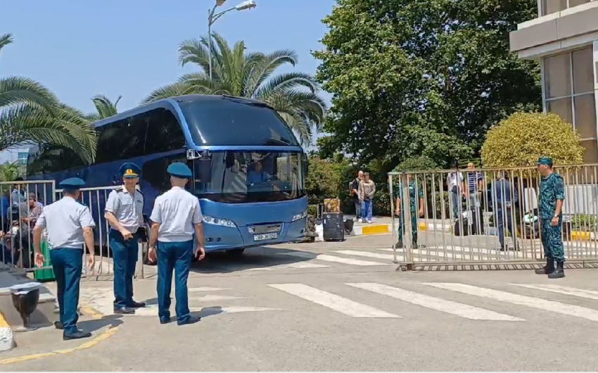 Bir qrup xarici vətəndaş İrandan Azərbaycana təxliyə olundu
