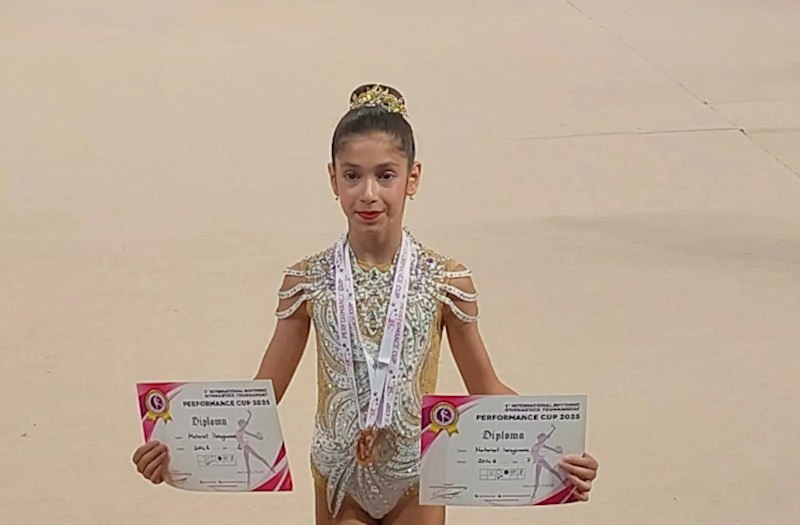 10 yaşlı gimnastın vətənpərvərlik nümayişi — FOTO