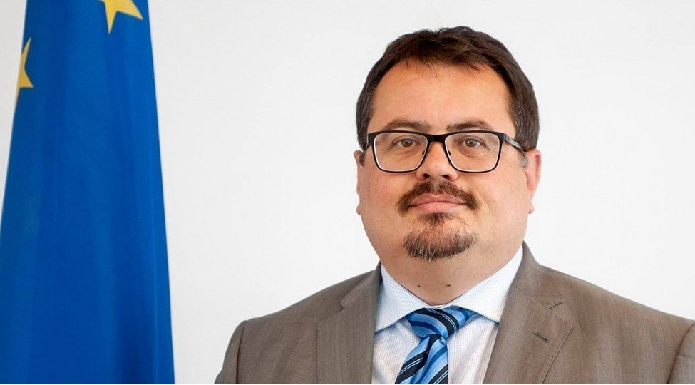 Aİ rəsmisindən Rusiyada azərbaycanlılara qarşı zorakılığa REAKSİYA - FOTO Aİ rəsmisindən Rusiyada azərbaycanlılara qarşı zorakılığa REAKSİYA - FOTO