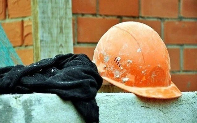 Sumqayıtda damdan yıxılan usta 20 gün sonra xəstəxanada VƏFAT ETDİ