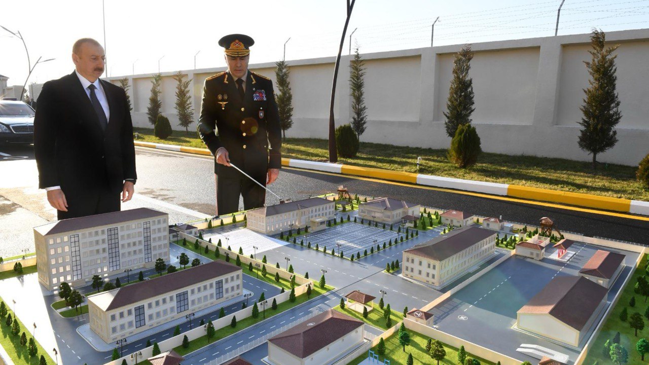 107 illik istiqlalımızın 107 illik canlı sipərləri