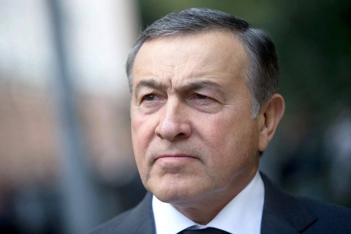 Rusiyanın növbəti hədəfi Araz Ağalarov oldu - FOTO Rusiyanın növbəti hədəfi Araz Ağalarov oldu - FOTO