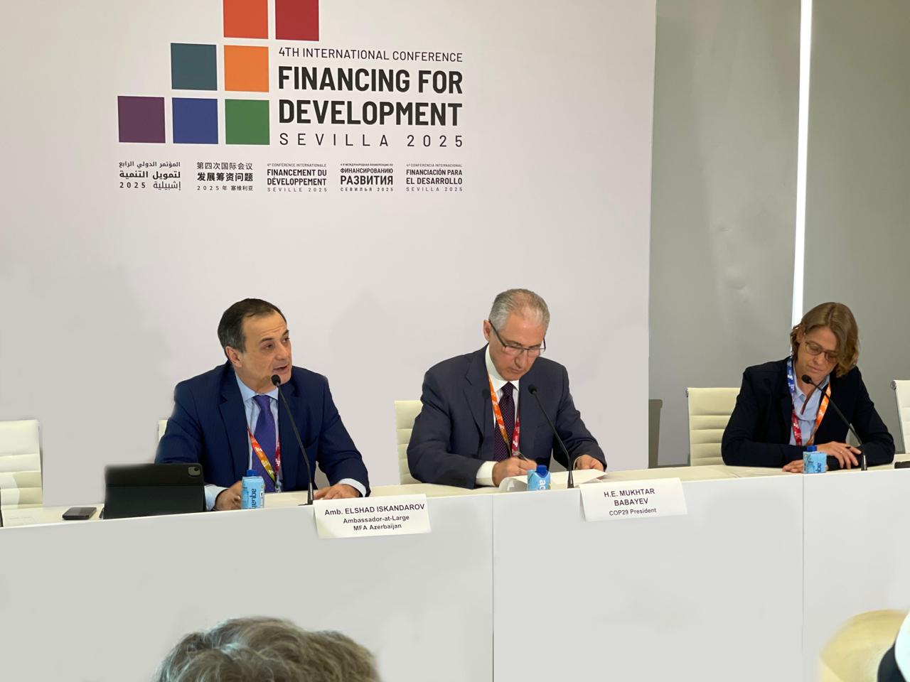 “Baku Hub” dünyanın DİQQƏT MƏRKƏZİNDƏ – İqlimə həssas ölkələrə yardımda Azərbaycan NÜMUNƏSİ – FOTO